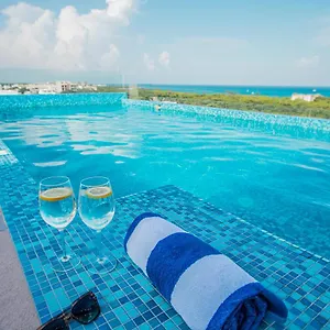 With Ocean View Pool In Av 10 & 60 Street Appartement Playa del Carmen