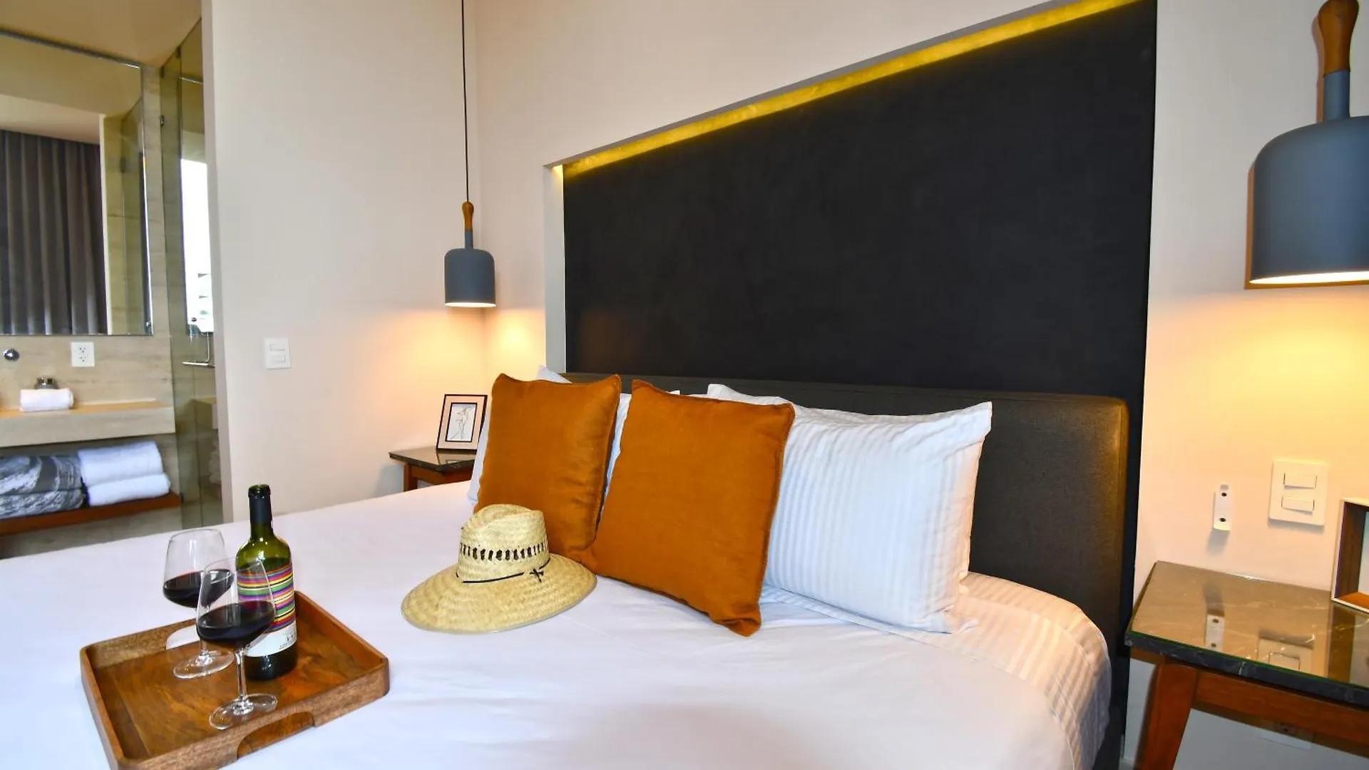 Ceren Luxury Apartments At Fifth Avenue By Spot Rentals Playa del Carmen