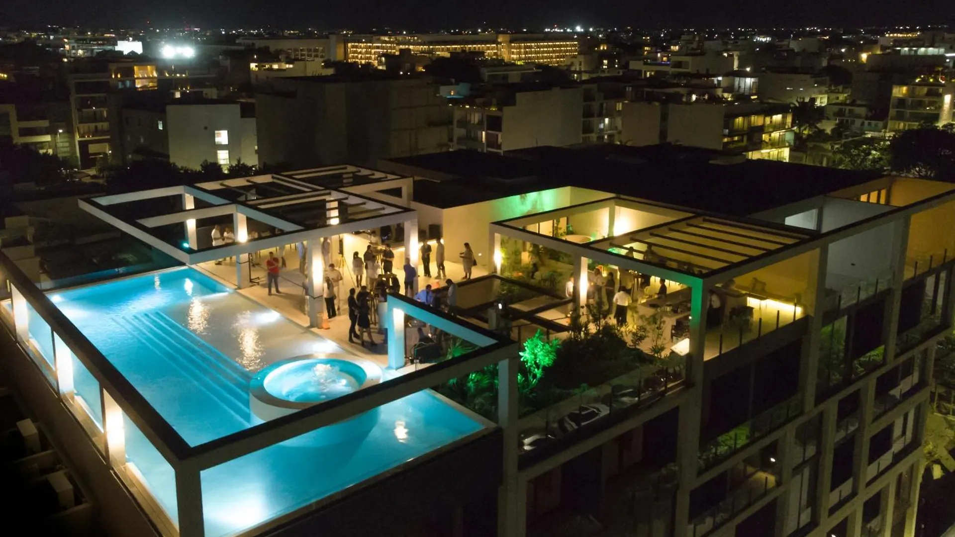 Ceren Luxury Apartments At Fifth Avenue By Spot Rentals Playa del Carmen