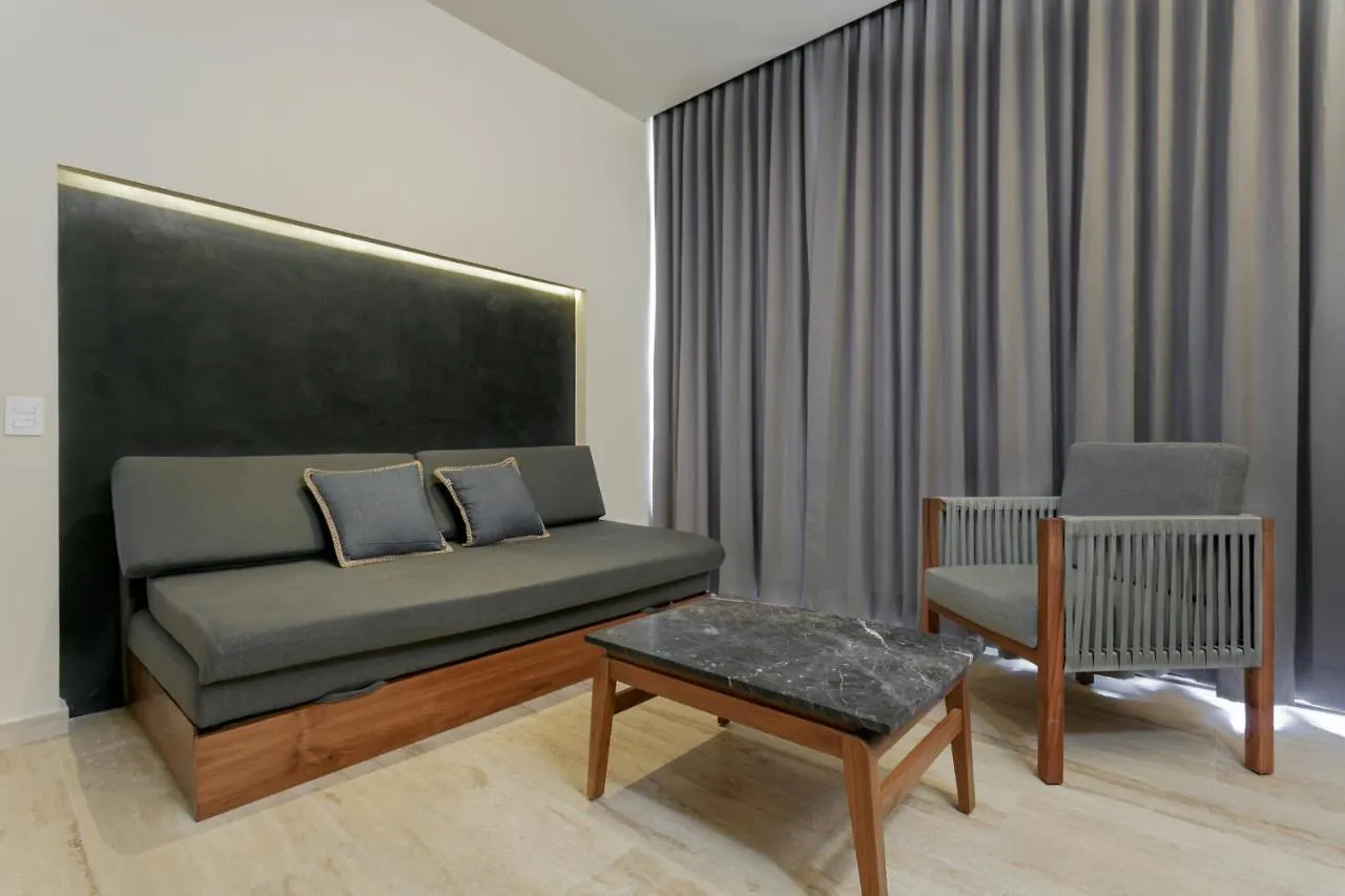 Ceren Luxury Apartments At Fifth Avenue By Spot Rentals Playa del Carmen