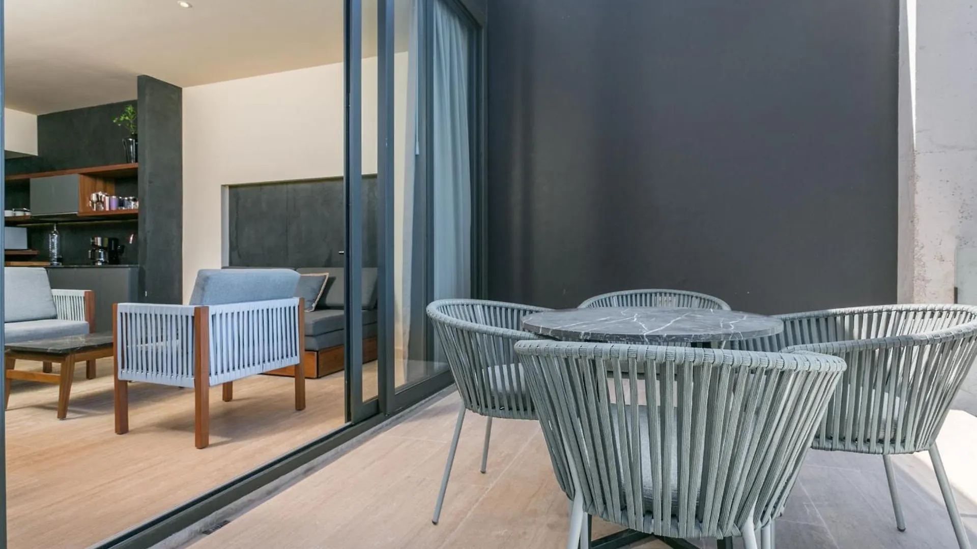 Ceren Luxury Apartments At Fifth Avenue By Spot Rentals Playa del Carmen Mexiko