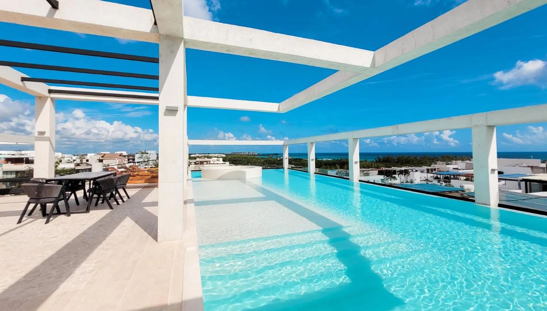 Ceren Luxury Apartments At Fifth Avenue By Spot Rentals Playa del Carmen